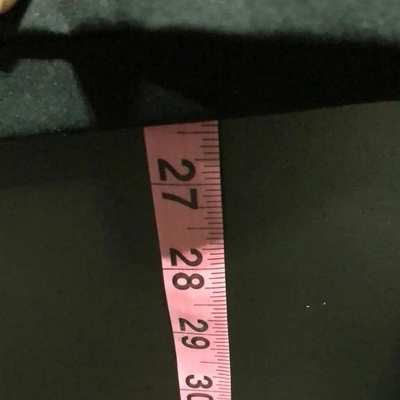 Nike Dri-Fit base layer round neck long sleeve athletic top, thumb holes, - Picture 7 of 9